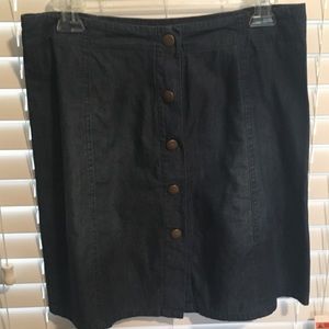 Xhilaration sz M, mini denim skirt. Button front.